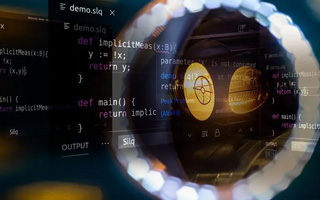 通许 api php源码,下载的php源码怎么运行呢？